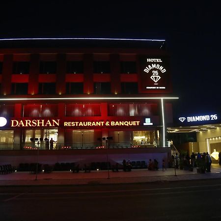 Hotel Diamond 26 Surat Exteriör bild