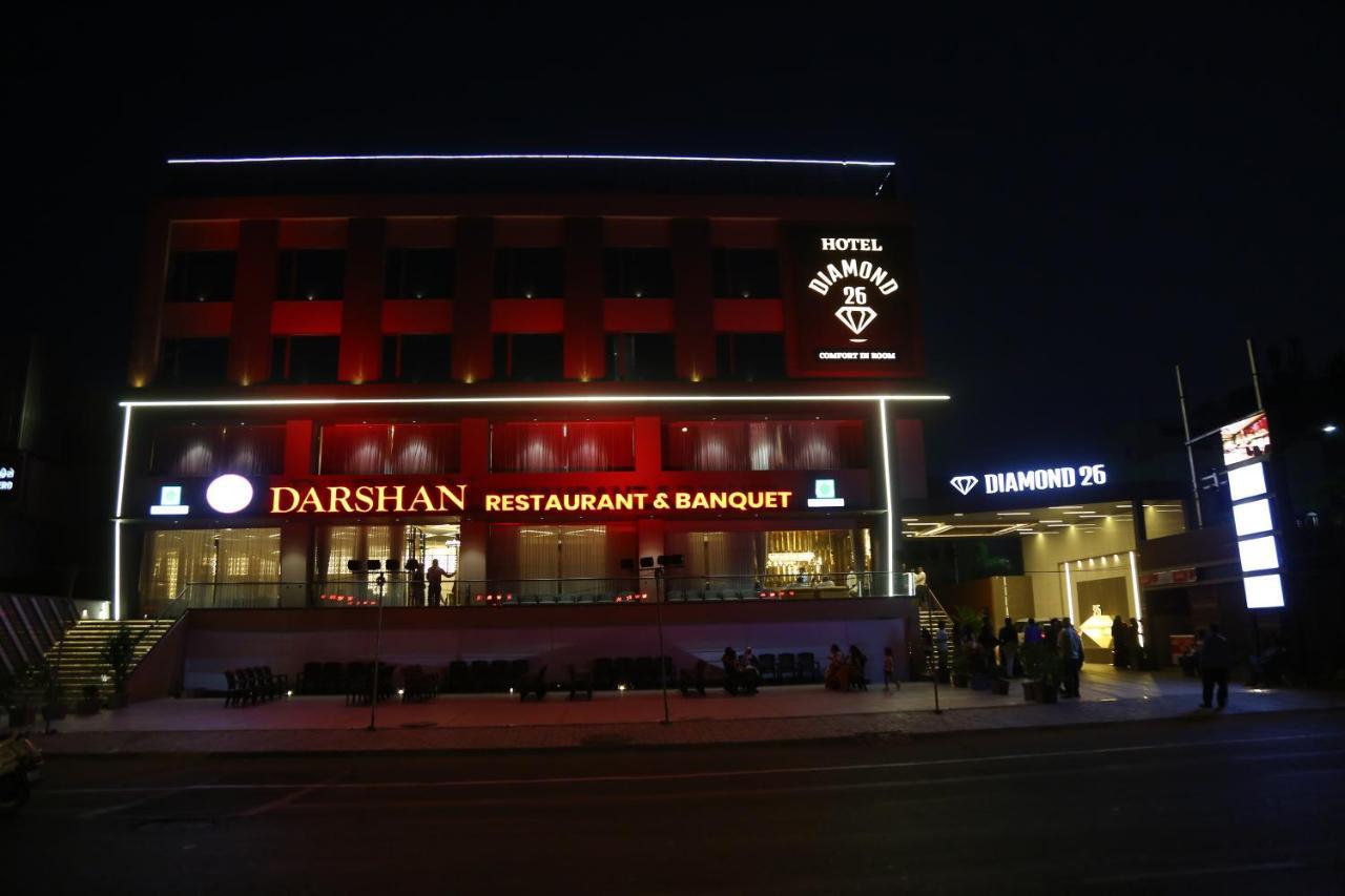 Hotel Diamond 26 Surat Exteriör bild