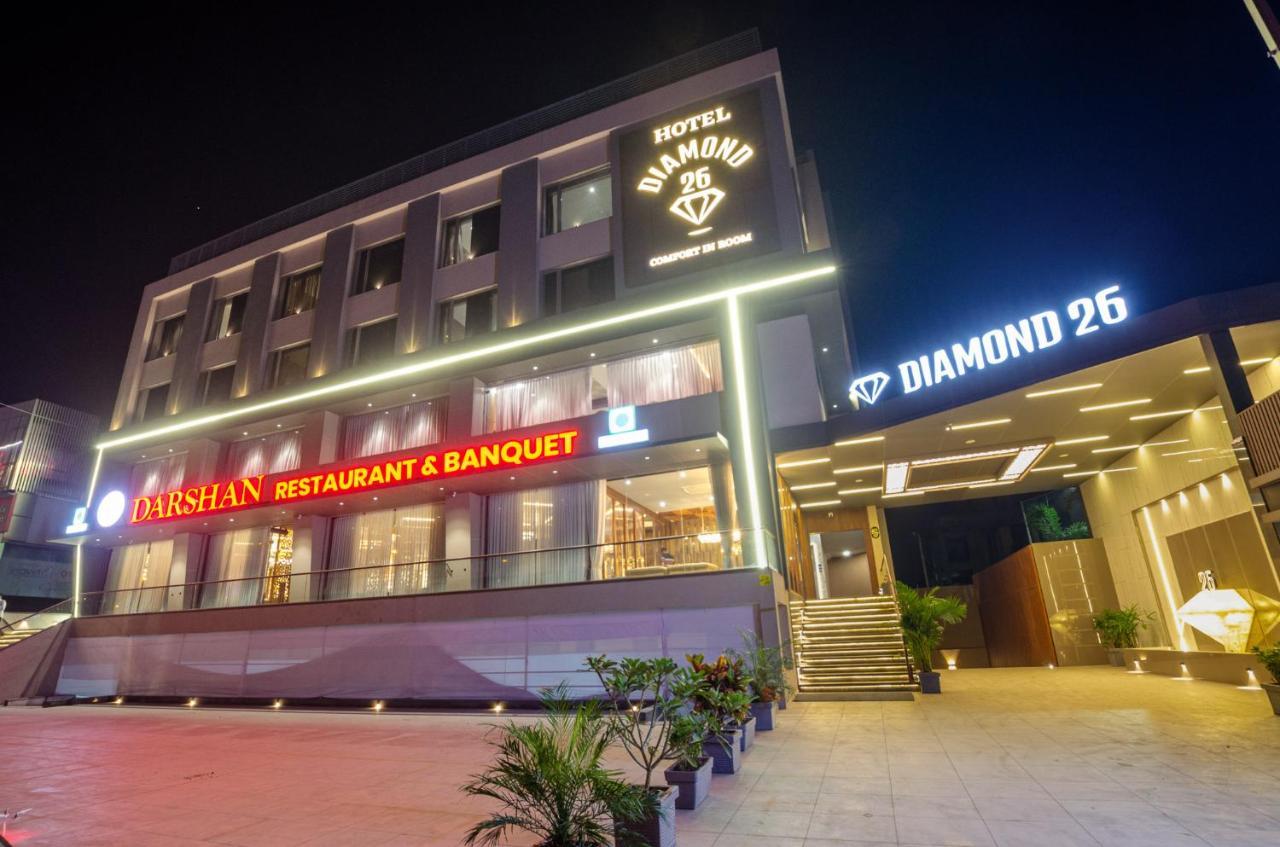 Hotel Diamond 26 Surat Exteriör bild