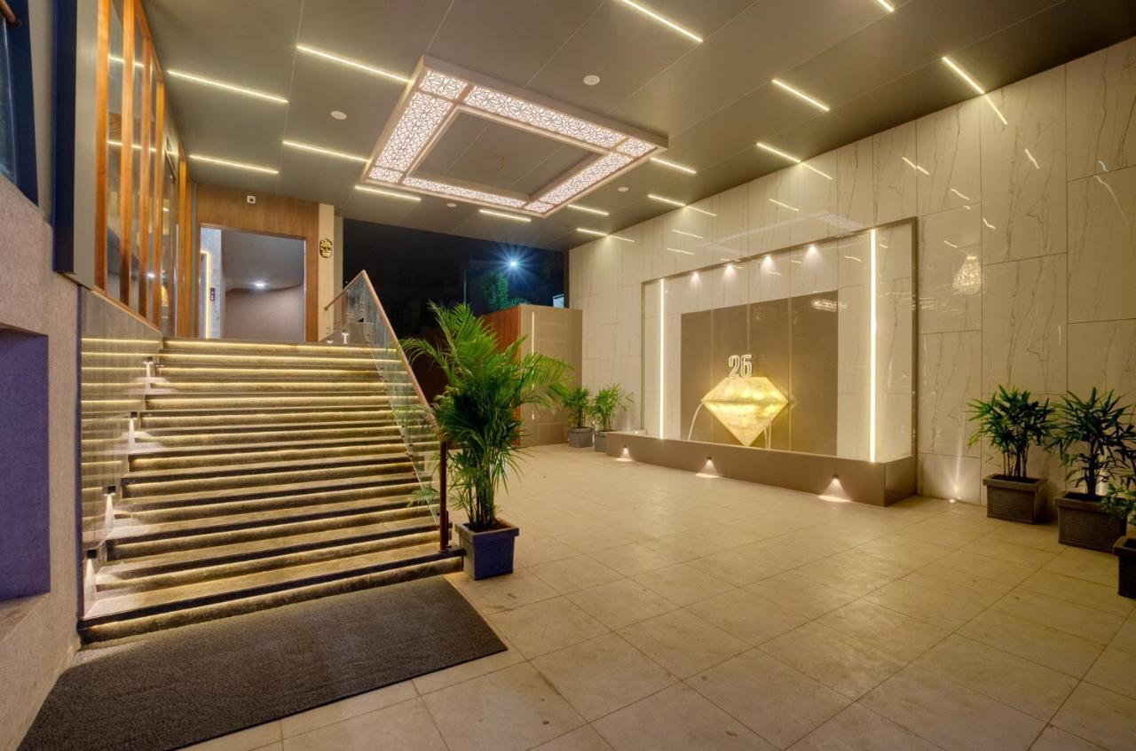 Hotel Diamond 26 Surat Exteriör bild